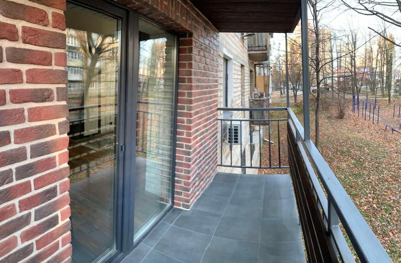 Ferienwohnung Уютная Квартира Возле Метро 23 Августа Charkiw Exterior foto